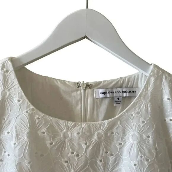 Cupcakes and Cashmere White Eyelet Embroidered Short Sleeves Floral Dress SZ 4 - Picture 2 of 16